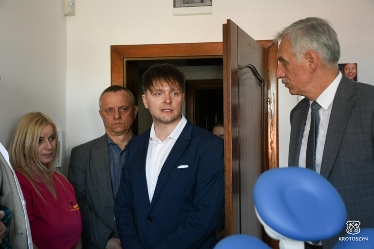 Nowy gabinet stomatologiczny w Krotoszynie. Wspólna inicjatywa miasta i powiatu!