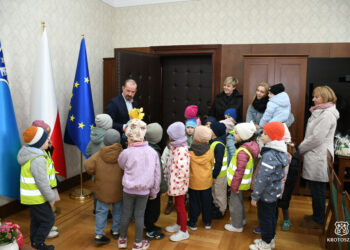 Przedszkolaki z wielkanocną wizytą w Urzędzie Miejskim