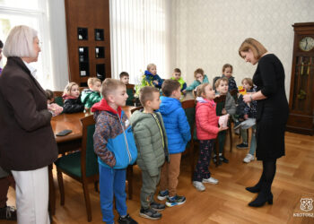 Przedszkolaki z wielkanocną wizytą w Urzędzie Miejskim