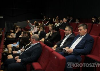 Sześć lat pracy i wielki finał. Premiera „Sary: uwięzionej na Ziemi” w Krotoszynie