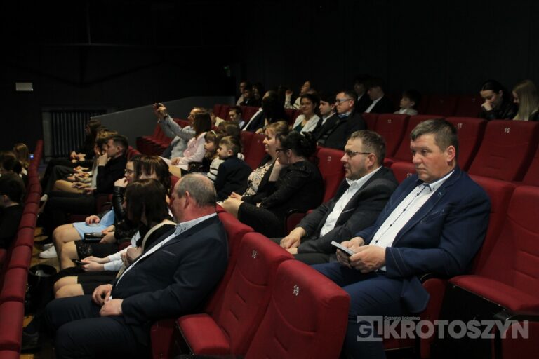 Sześć lat pracy i wielki finał. Premiera „Sary: uwięzionej na Ziemi” w Krotoszynie