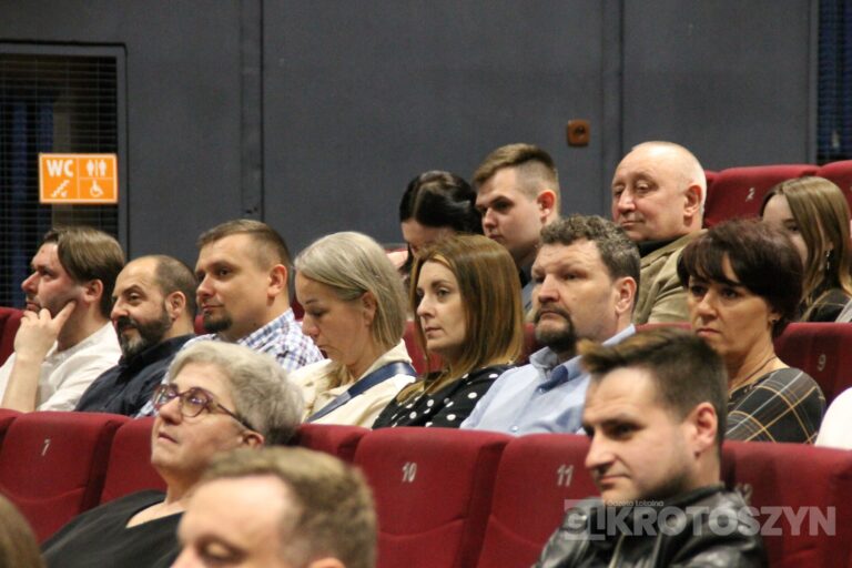Sześć lat pracy i wielki finał. Premiera „Sary: uwięzionej na Ziemi” w Krotoszynie