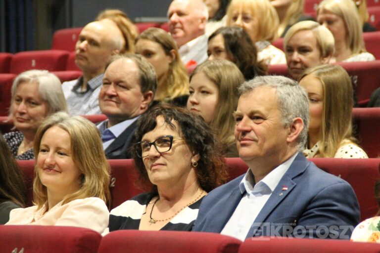 Sześć lat pracy i wielki finał. Premiera „Sary: uwięzionej na Ziemi” w Krotoszynie