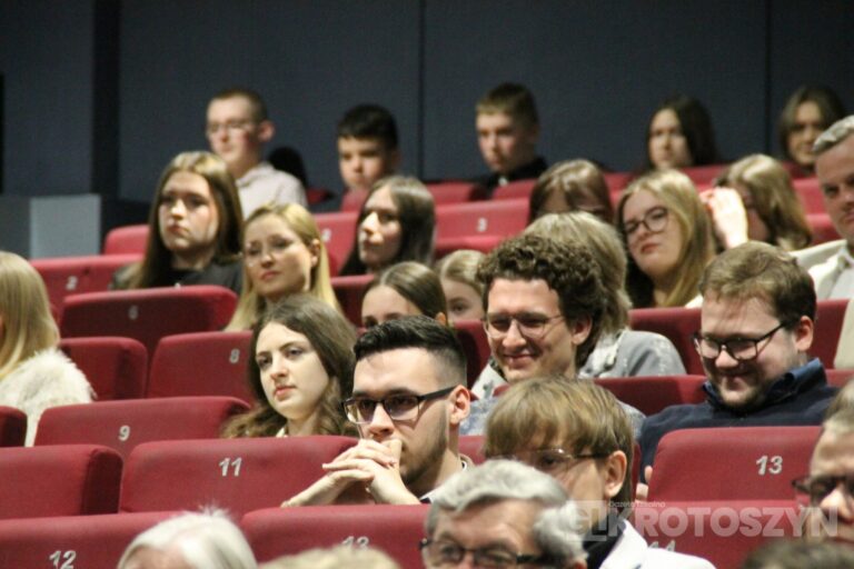 Sześć lat pracy i wielki finał. Premiera „Sary: uwięzionej na Ziemi” w Krotoszynie