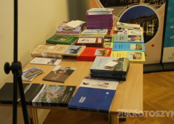 „Wąskotorowe dziedzictwo Krotoszyna” w krotoszyńskiej bibliotece