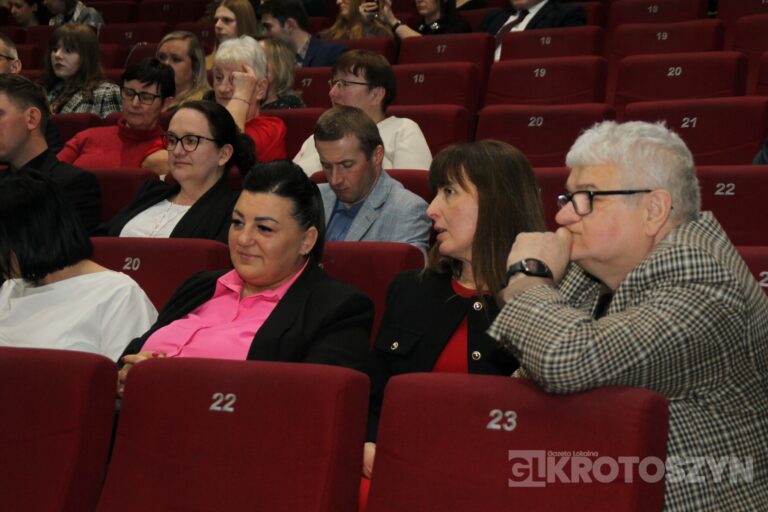 Sześć lat pracy i wielki finał. Premiera „Sary: uwięzionej na Ziemi” w Krotoszynie