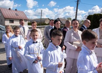 Wyjątkowy dzień w Biadkach. Dzieci przystąpiły do I Komunii Świętej