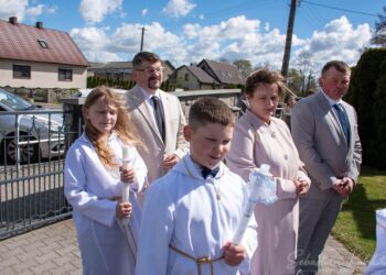 Wyjątkowy dzień w Biadkach. Dzieci przystąpiły do I Komunii Świętej