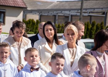 Wyjątkowy dzień w Biadkach. Dzieci przystąpiły do I Komunii Świętej