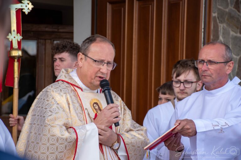 Wyjątkowy dzień w Biadkach. Dzieci przystąpiły do I Komunii Świętej