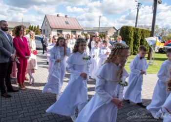 Wyjątkowy dzień w Biadkach. Dzieci przystąpiły do I Komunii Świętej