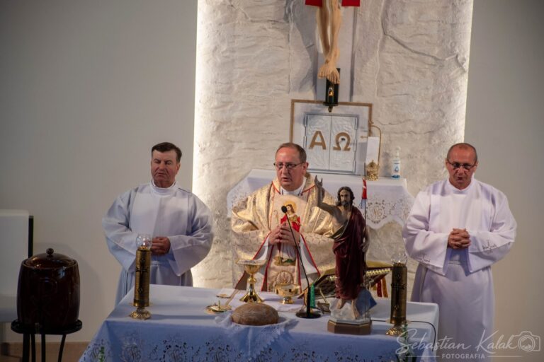 Wyjątkowy dzień w Biadkach. Dzieci przystąpiły do I Komunii Świętej
