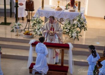 Wyjątkowy dzień w Biadkach. Dzieci przystąpiły do I Komunii Świętej
