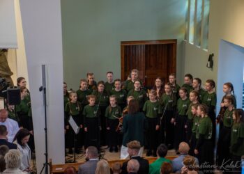 Wyjątkowy dzień w Biadkach. Dzieci przystąpiły do I Komunii Świętej