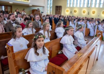 Wyjątkowy dzień w Biadkach. Dzieci przystąpiły do I Komunii Świętej
