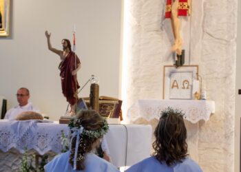 Wyjątkowy dzień w Biadkach. Dzieci przystąpiły do I Komunii Świętej