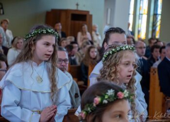 Wyjątkowy dzień w Biadkach. Dzieci przystąpiły do I Komunii Świętej