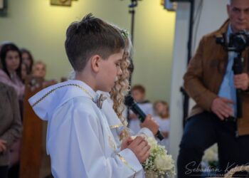 Wyjątkowy dzień w Biadkach. Dzieci przystąpiły do I Komunii Świętej