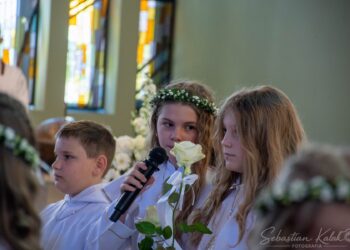 Wyjątkowy dzień w Biadkach. Dzieci przystąpiły do I Komunii Świętej