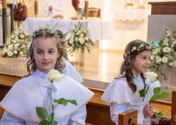 Wyjątkowy dzień w Biadkach. Dzieci przystąpiły do I Komunii Świętej