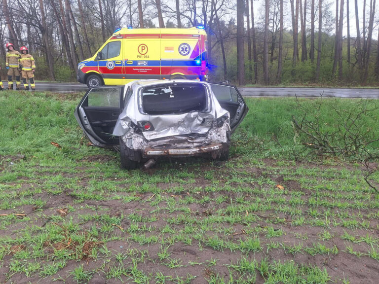 Szaleńczy rajd na DK36. Trzy kolizje i pościg zakończony zatrzymaniem