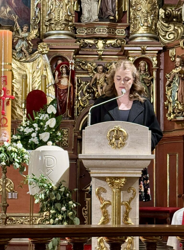 W hołdzie ofiarom katastrofy smoleńskiej