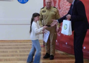Najlepsi młodzi artyści nagrodzeni. Strażacy oczami dzieci i młodzieży