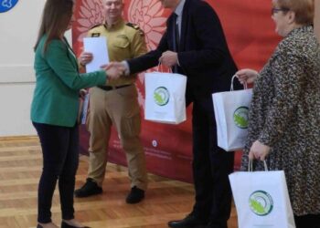 Najlepsi młodzi artyści nagrodzeni. Strażacy oczami dzieci i młodzieży