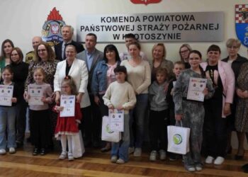 Najlepsi młodzi artyści nagrodzeni. Strażacy oczami dzieci i młodzieży