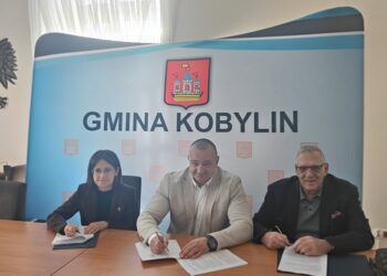 Nowa droga w Rębiechowie coraz bliżej. Gmina podpisała umowę