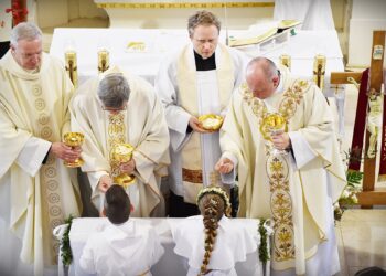 Pierwsza Komunia Święta w parafii św. Andrzeja Boboli