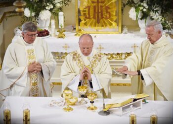 Pierwsza Komunia Święta w parafii św. Andrzeja Boboli