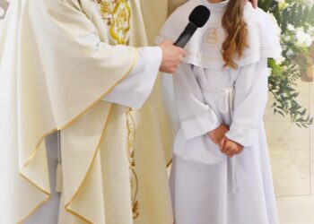 Pierwsza Komunia Święta w parafii św. Andrzeja Boboli