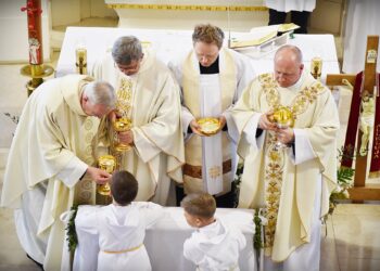 Pierwsza Komunia Święta w parafii św. Andrzeja Boboli