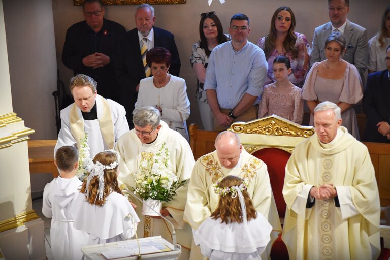 Pierwsza Komunia Święta w parafii św. Andrzeja Boboli