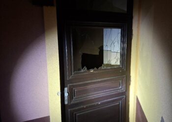Toporkiem zniszczył auto i groził właścicielce. 41-latek trafił do aresztu