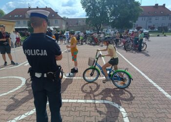 Policjanci sprawdzili umiejętności młodych rowerzystów w Miliczu