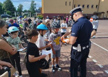 Policjanci sprawdzili umiejętności młodych rowerzystów w Miliczu