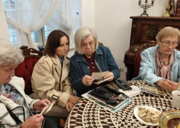 Noc Muzeów w Zdunach przyciągnęła miłośników historii. Był quiz, wspomnienia i archiwalne fotografie