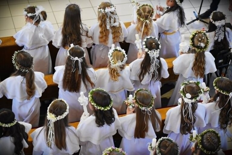 Pierwsza Komunia Święta w parafii św. Andrzeja Boboli