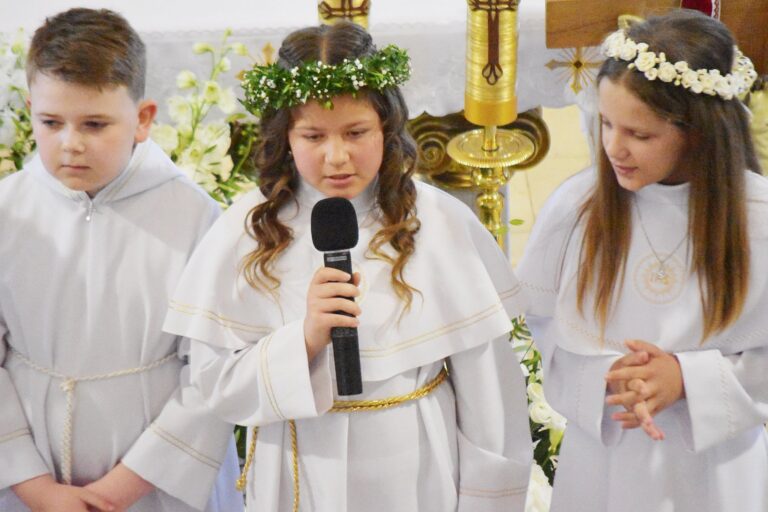 Pierwsza Komunia Święta w parafii św. Andrzeja Boboli