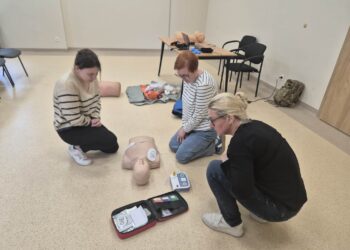 Pracownicy socjalni uczyli się, jak reagować w trudnych sytuacjach