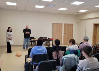 Pracownicy socjalni uczyli się, jak reagować w trudnych sytuacjach