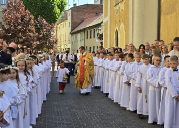 52 dzieci przyjęły Pierwszą Komunię Świętą w Krotoszynie