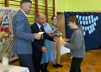 Młodzi uczniowie sprawdzili się w logicznych zadaniach