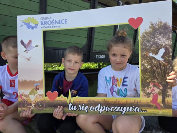 Krośnickie tory w biegowym rytmie. Młodzież z powiatu opanowała stację
