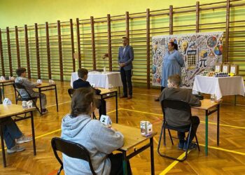 Młodzi uczniowie sprawdzili się w logicznych zadaniach
