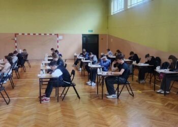 Młodzi uczniowie sprawdzili się w logicznych zadaniach