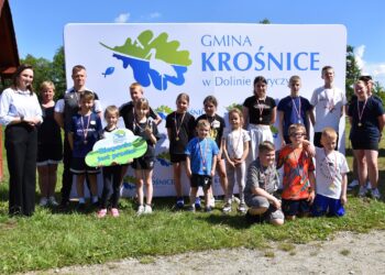 Krośnickie tory w biegowym rytmie. Młodzież z powiatu opanowała stację