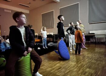 Noc pełna zagadek, bajek i dobrej zabawy w CETS Krośnice